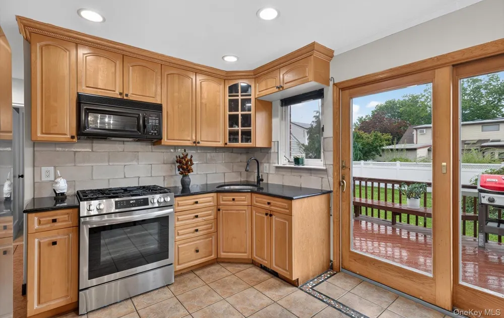 11 White Street Valley Stream, NY 11580