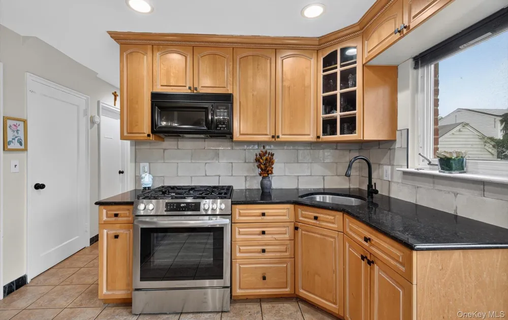 11 White Street Valley Stream, NY 11580