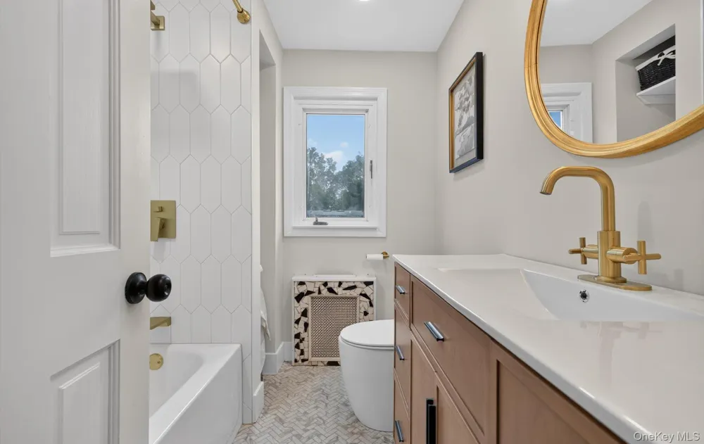 11 White Street Valley Stream, NY 11580