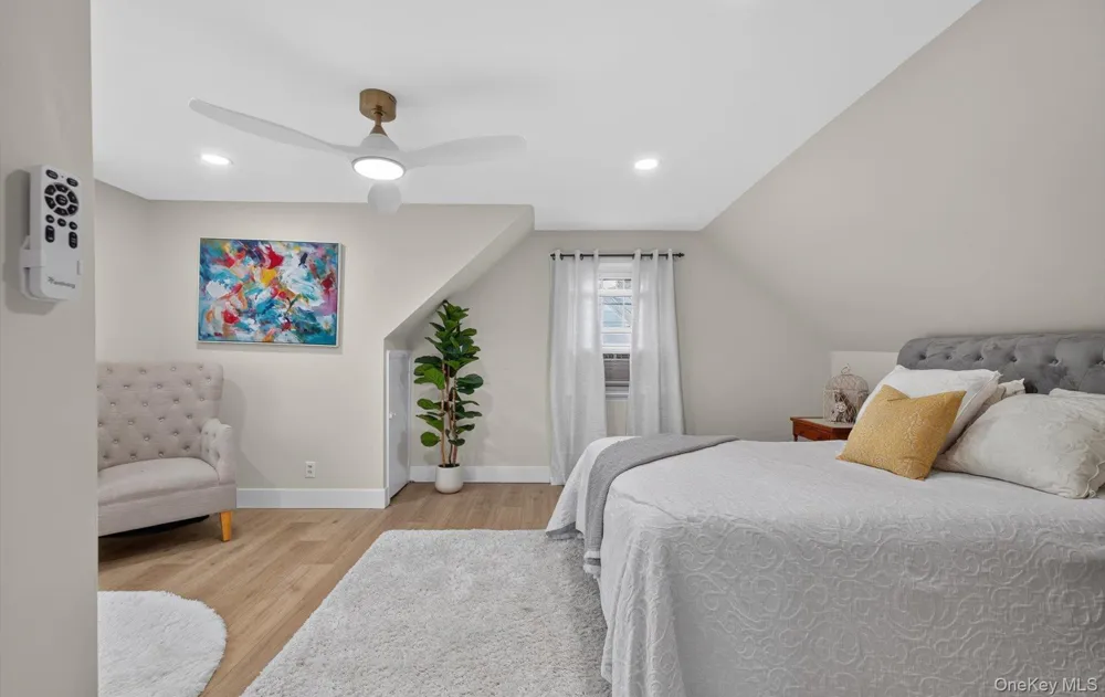 11 White Street Valley Stream, NY 11580