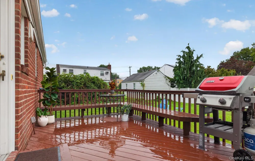 11 White Street Valley Stream, NY 11580