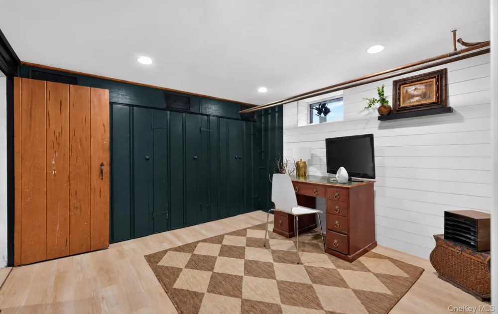 11 White Street Valley Stream, NY 11580