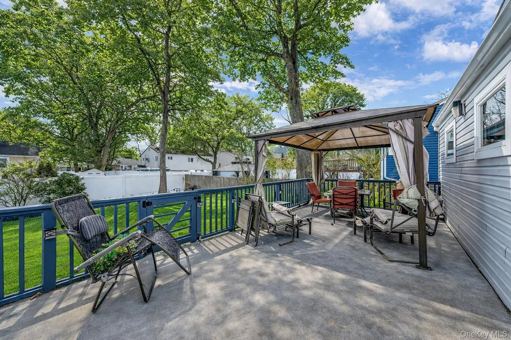 24 Lantern Street Huntington, NY 11743