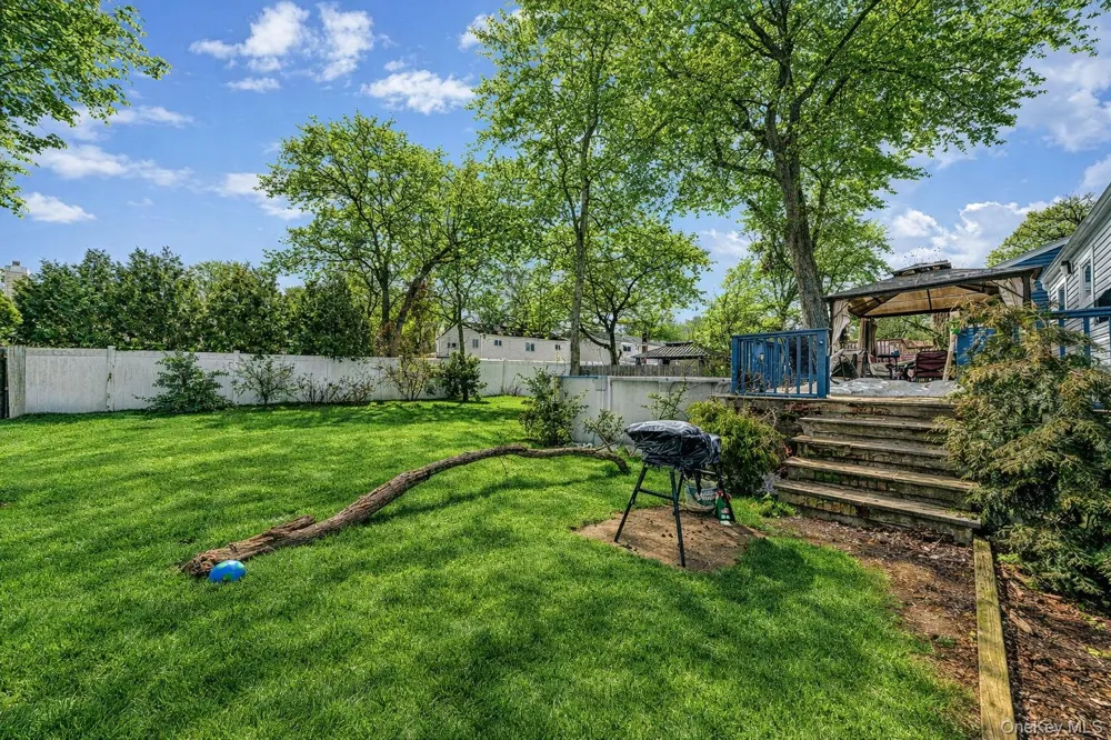 24 Lantern Street Huntington, NY 11743