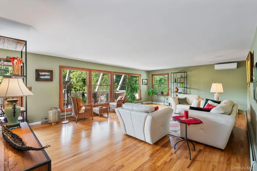 4 Hill Dale Avenue Miller Place, NY 11764