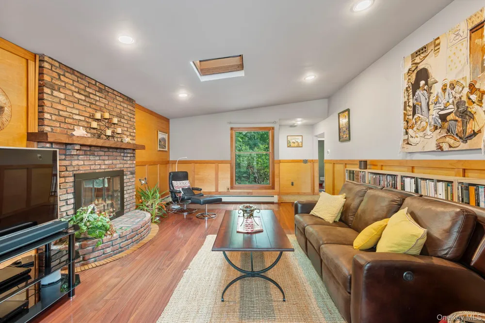 4 Hill Dale Avenue Miller Place, NY 11764