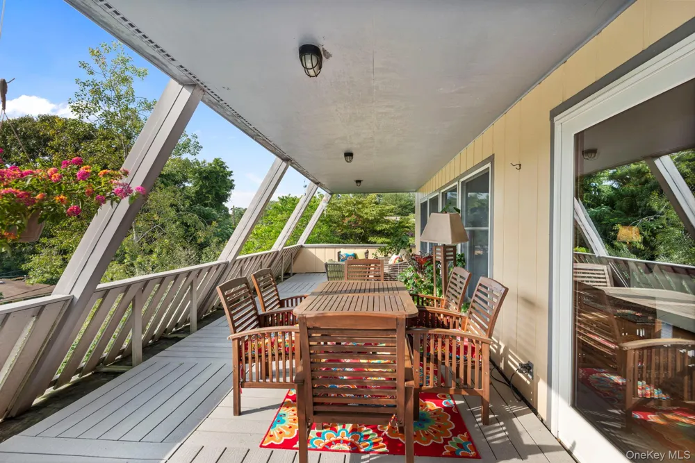 4 Hill Dale Avenue Miller Place, NY 11764