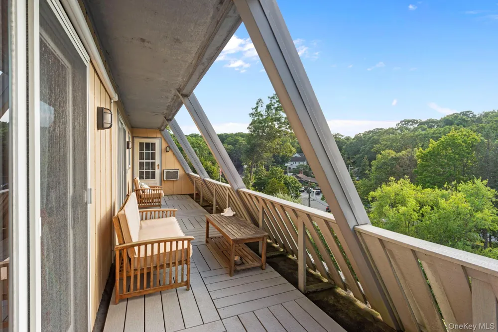 4 Hill Dale Avenue Miller Place, NY 11764