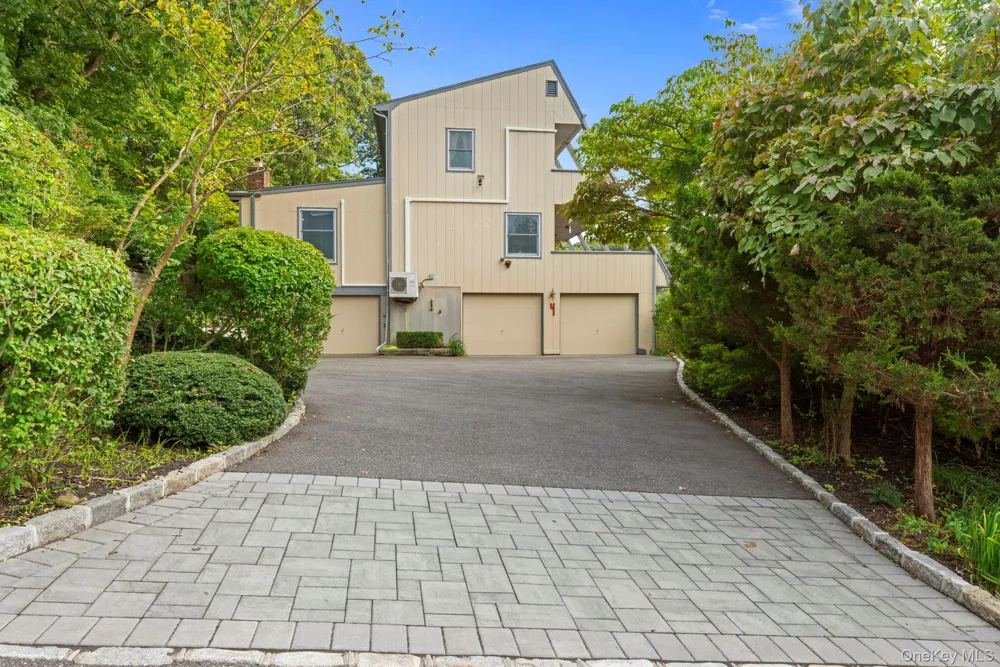 4 Hill Dale Avenue Miller Place, NY 11764