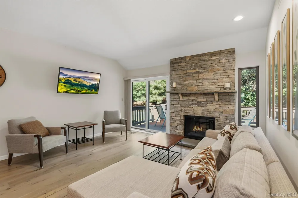 114 Heritage Hills #D Somers, NY 10589
