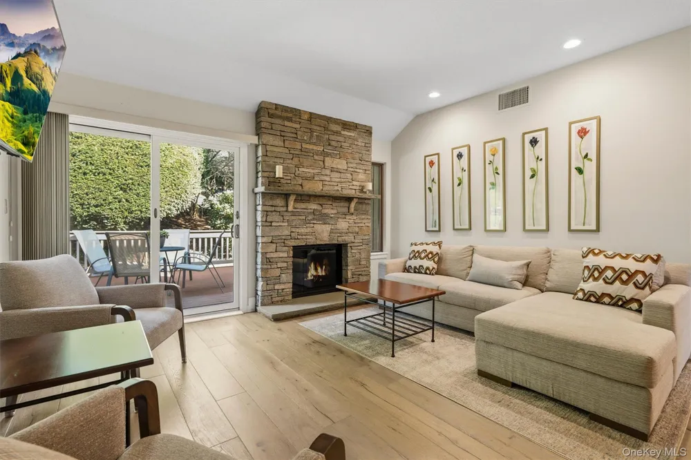 114 Heritage Hills #D Somers, NY 10589