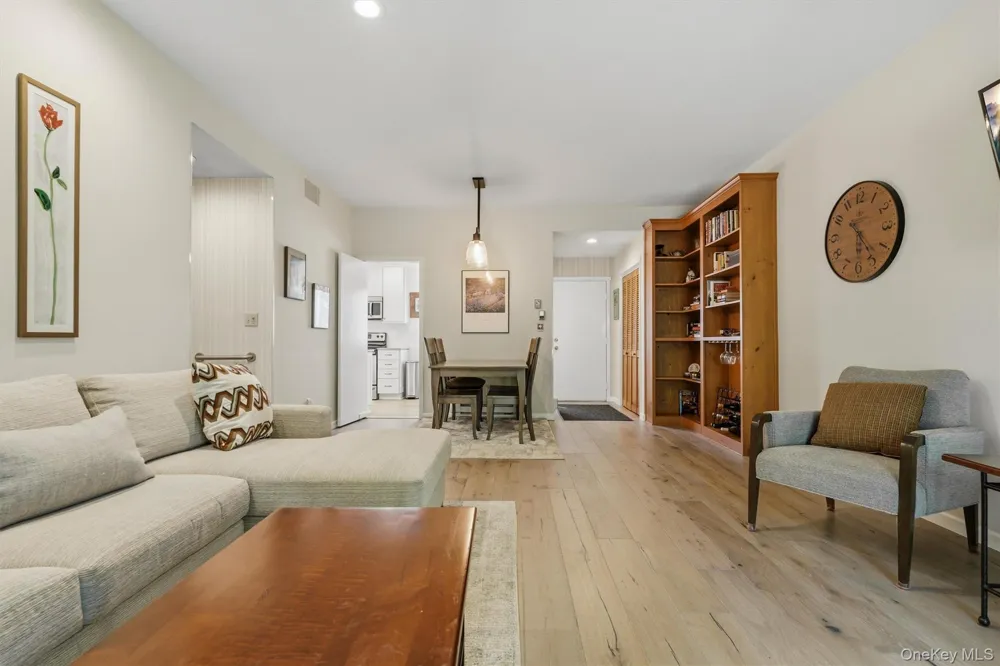 114 Heritage Hills #D Somers, NY 10589