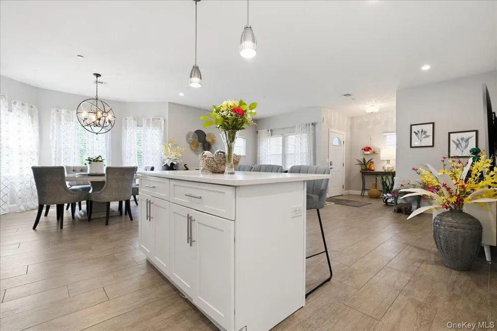 301 Anchor Court Copiague, NY 11726