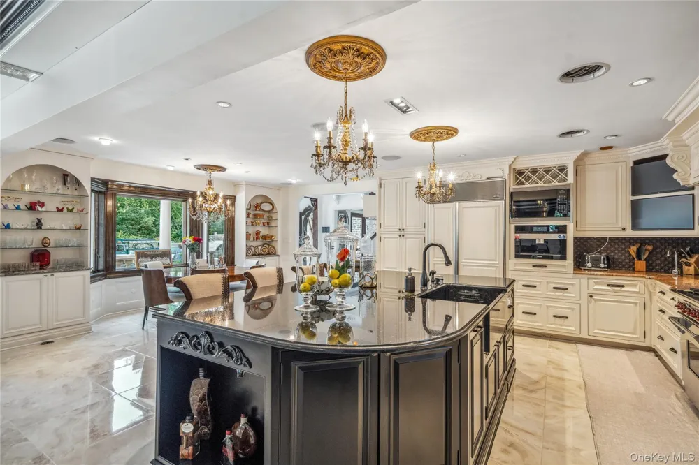 213 Guinea Woods Road Old Westbury, NY 11568