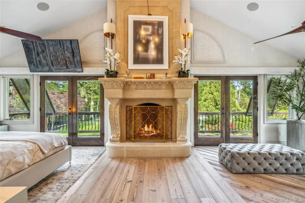 213 Guinea Woods Road Old Westbury, NY 11568