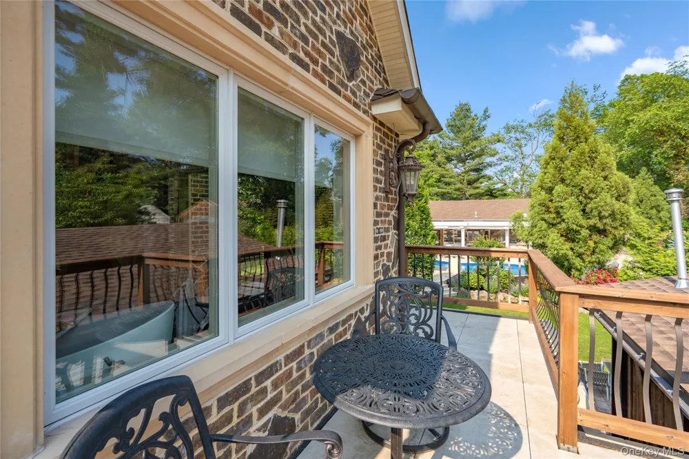 213 Guinea Woods Road Old Westbury, NY 11568