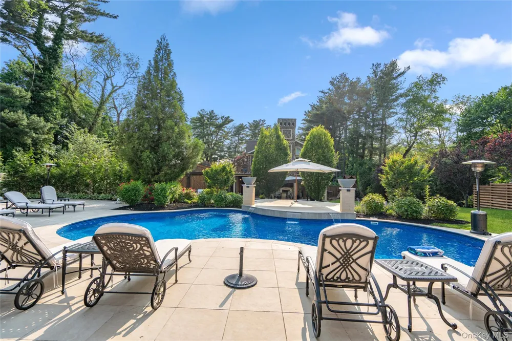 213 Guinea Woods Road Old Westbury, NY 11568