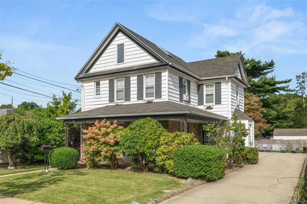 1967 Oakland Avenue Wantagh, NY 11793