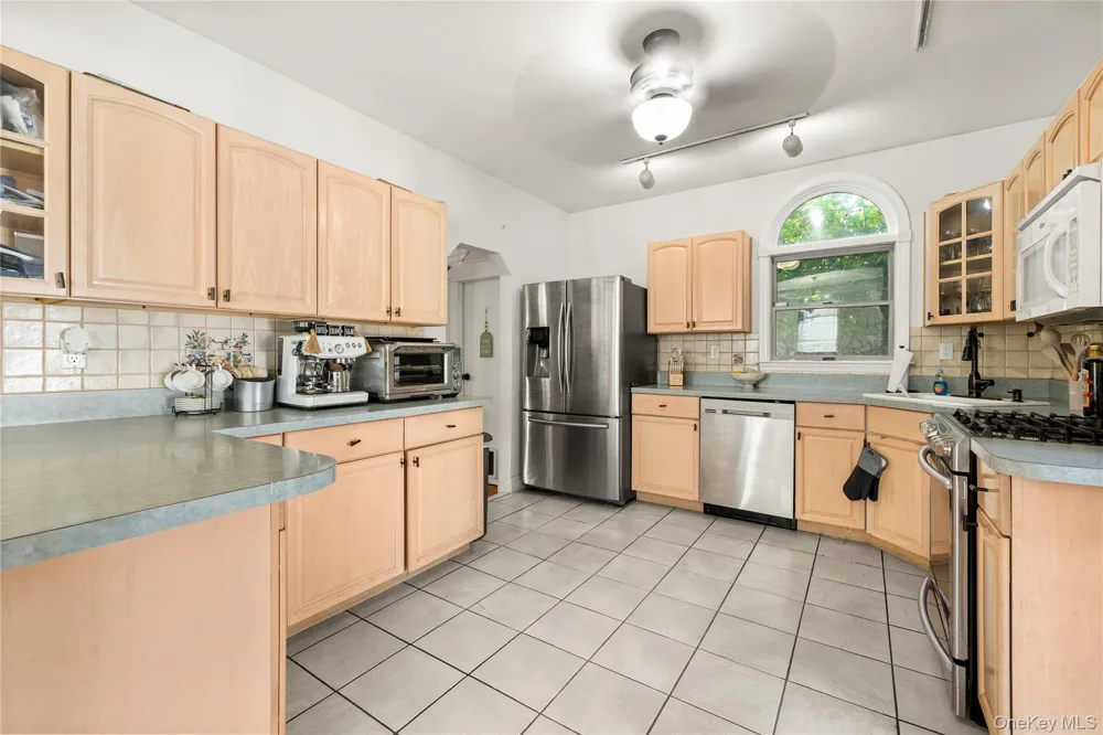 1967 Oakland Avenue Wantagh, NY 11793
