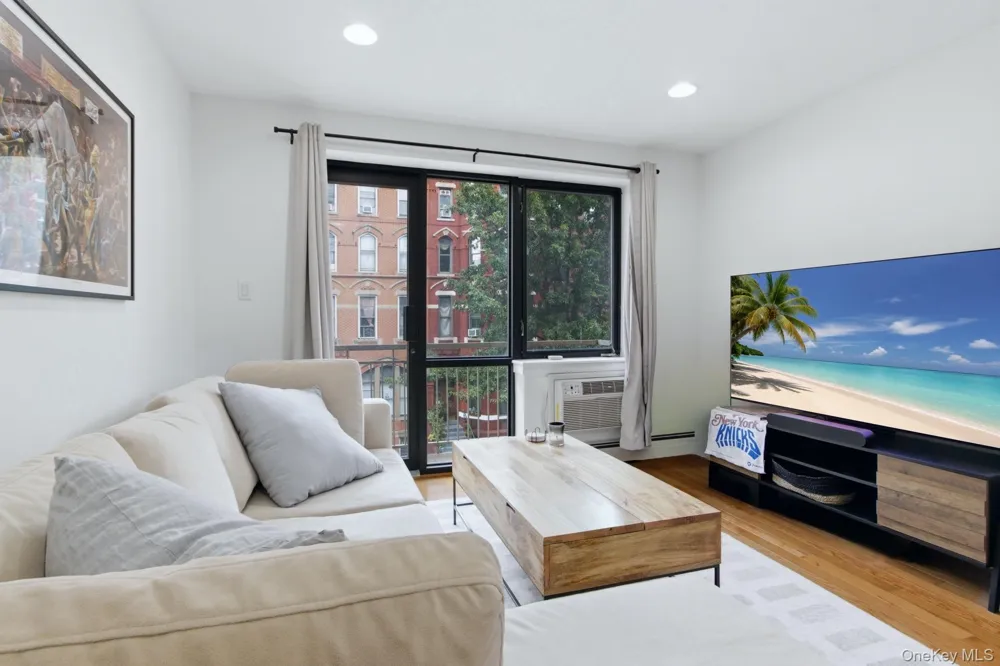 18 W 129th Street #3A New York (Manhattan), NY 10027