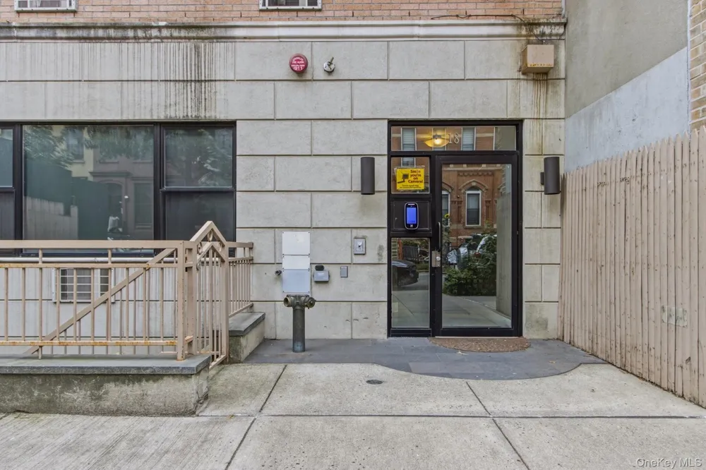 18 W 129th Street #3A New York (Manhattan), NY 10027