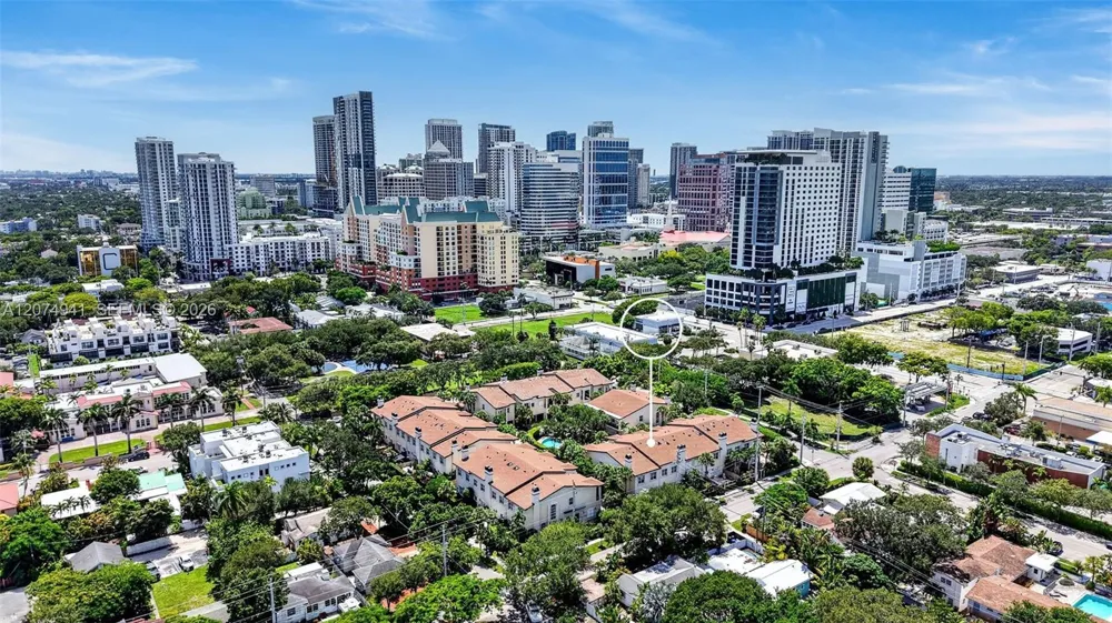 362 NE 7th Ave Fort Lauderdale, FL 33301