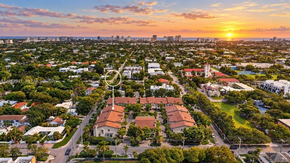 362 NE 7th Ave Fort Lauderdale, FL 33301