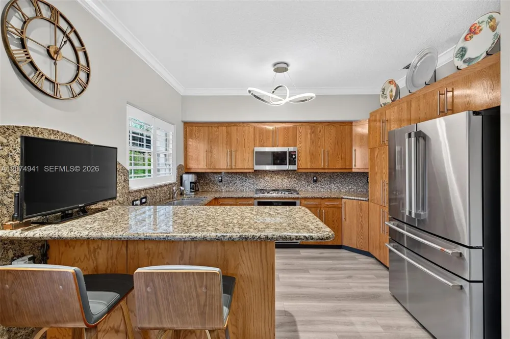 362 NE 7th Ave Fort Lauderdale, FL 33301