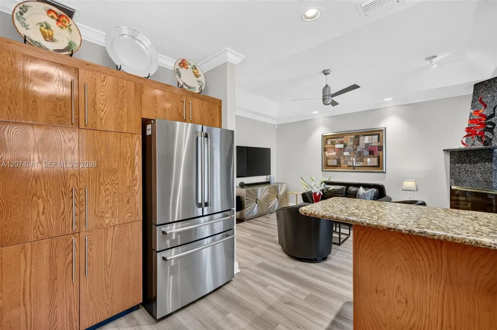 362 NE 7th Ave Fort Lauderdale, FL 33301