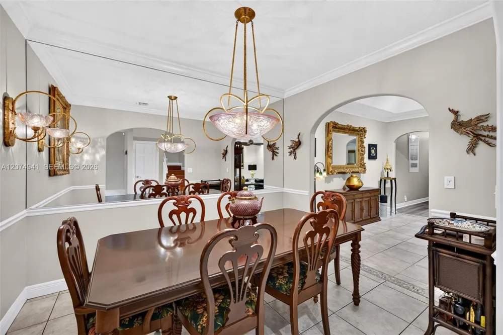 362 NE 7th Ave Fort Lauderdale, FL 33301