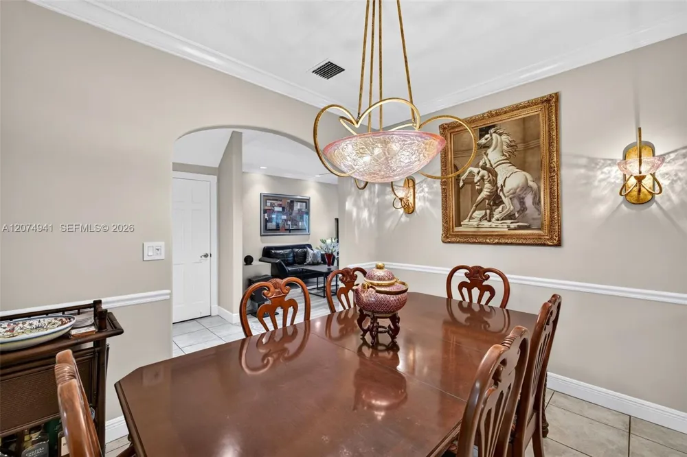 362 NE 7th Ave Fort Lauderdale, FL 33301