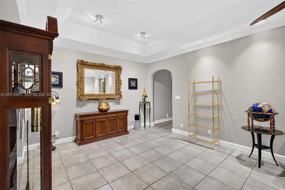 362 NE 7th Ave Fort Lauderdale, FL 33301