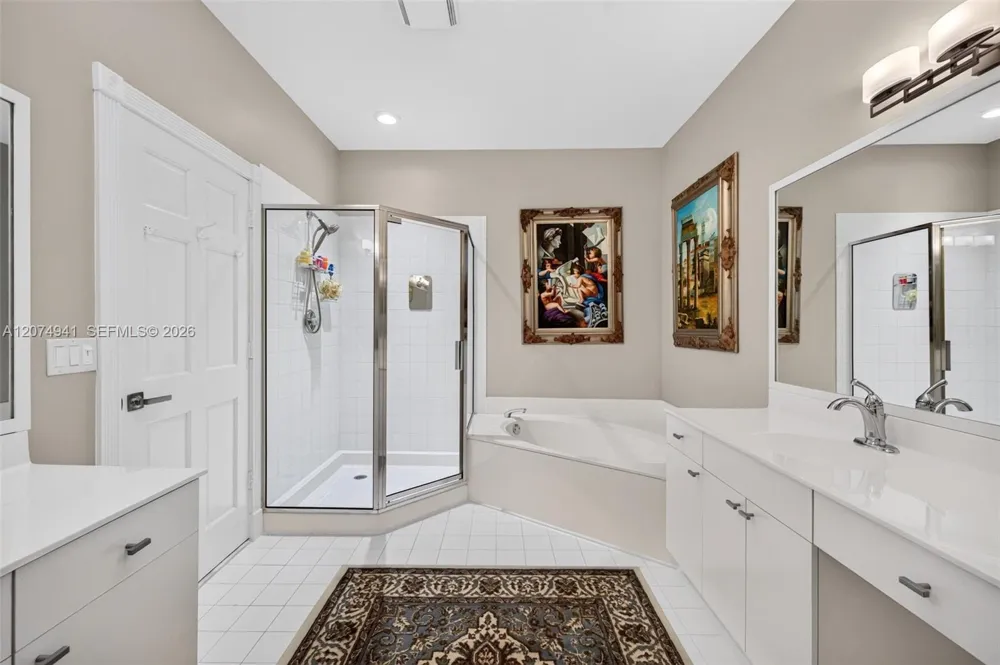 362 NE 7th Ave Fort Lauderdale, FL 33301