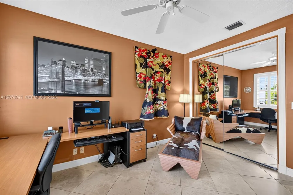 362 NE 7th Ave Fort Lauderdale, FL 33301