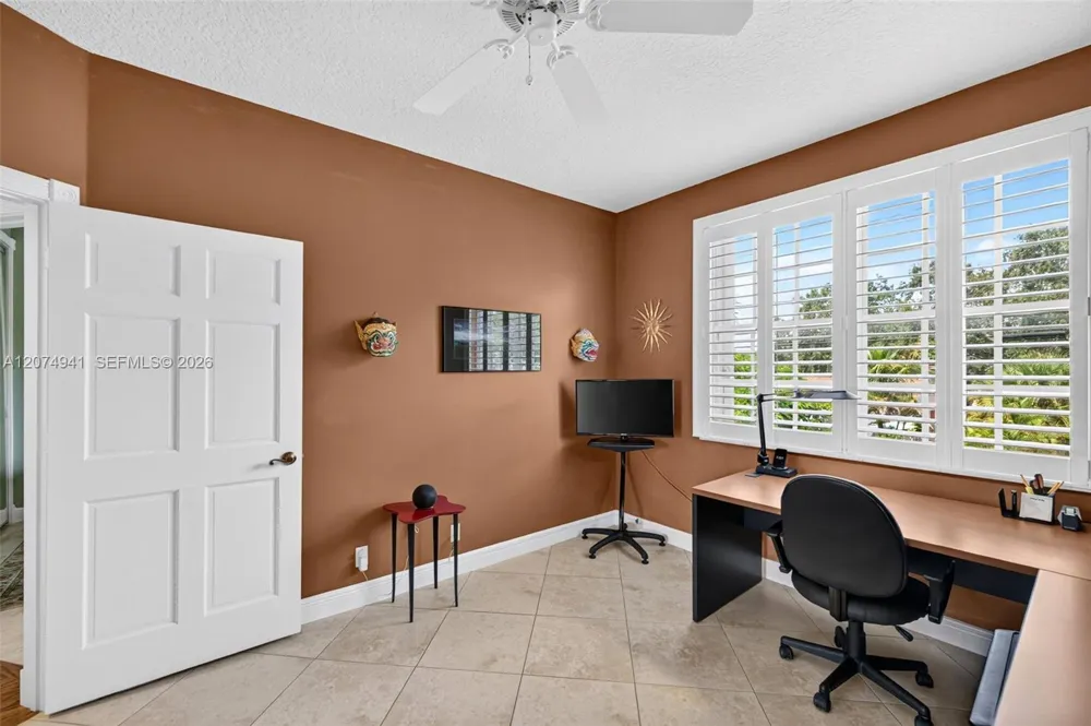 362 NE 7th Ave Fort Lauderdale, FL 33301