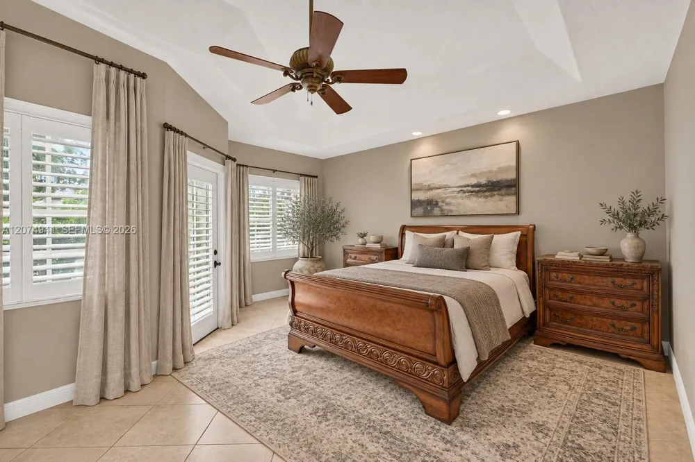 362 NE 7th Ave Fort Lauderdale, FL 33301