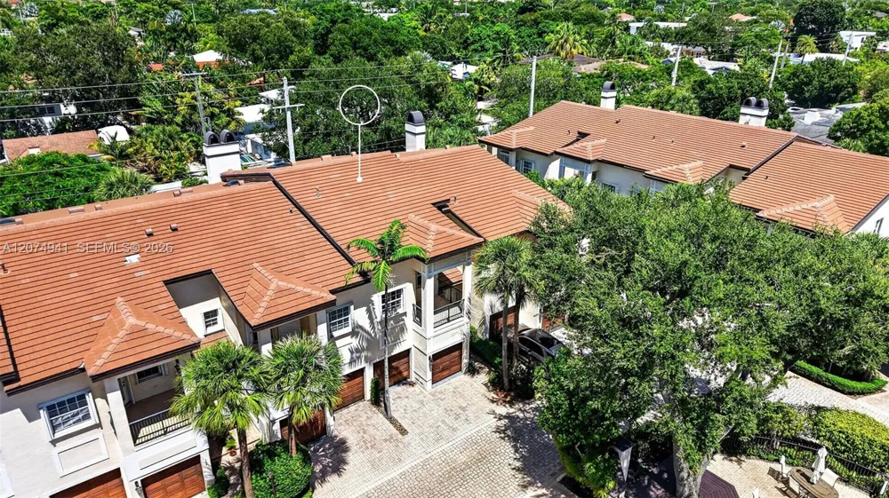 362 NE 7th Ave Fort Lauderdale, FL 33301