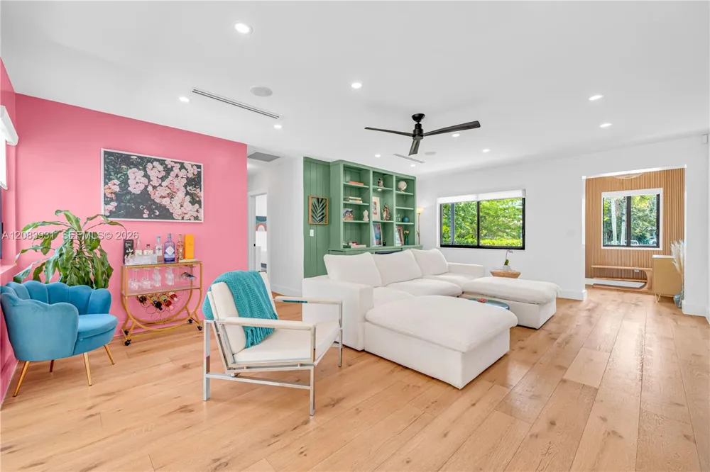 3261 SW 16th Ln Miami, FL 33145