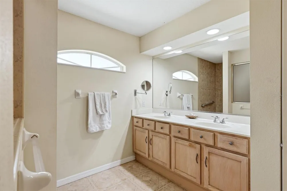 4610 72ND COURT E Bradenton, FL 34203