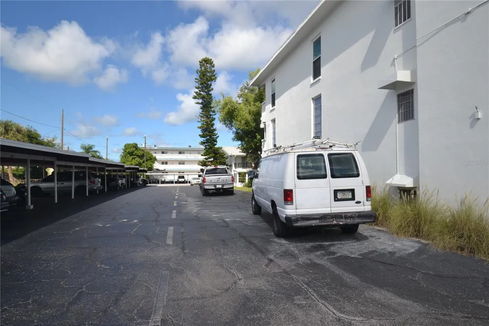 2944 W BAY DRIVE #105 Belleair Bluffs, FL 33770