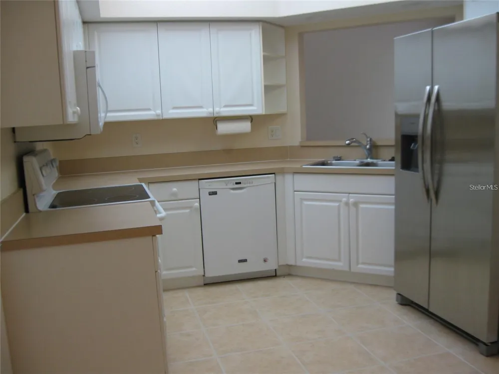 6405 BAY CEDAR LANE #26 Bradenton, FL 34203
