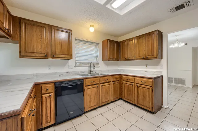 2533 Montebello San Antonio, TX 78259