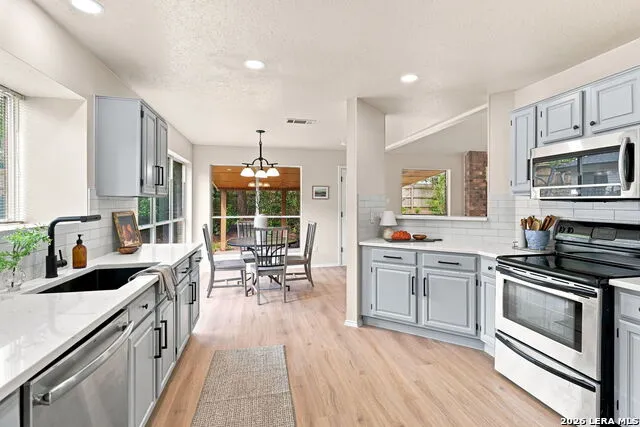 2509 Hidden Grove Ln Schertz, TX 78154
