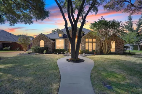 106 Hummingbird Lane