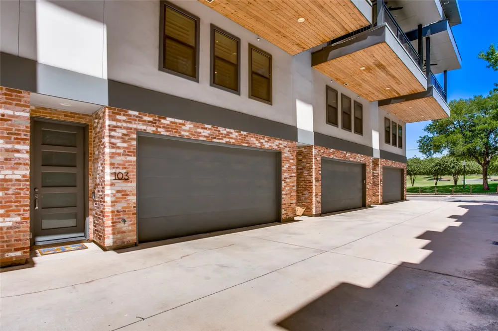 2127 Clark Street #103 Dallas, TX 75204