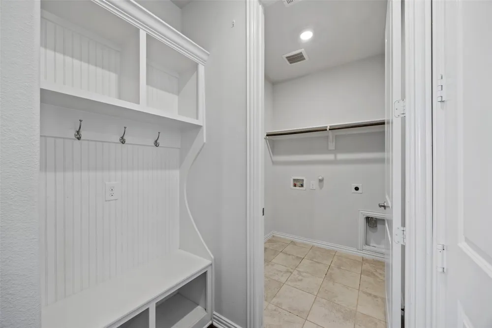 2501 Durango Drive Carrollton, TX 75010