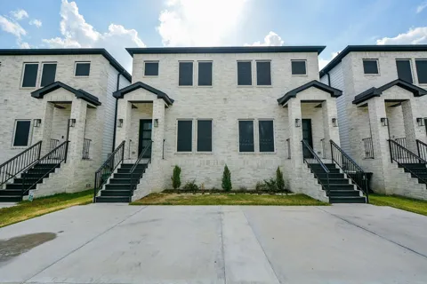 3712 Easy Street #A