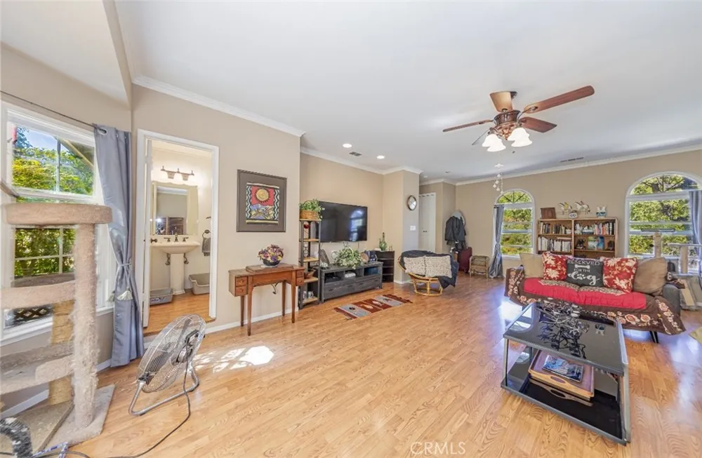 50622 Critter Creek Lane Oakhurst, CA 93644
