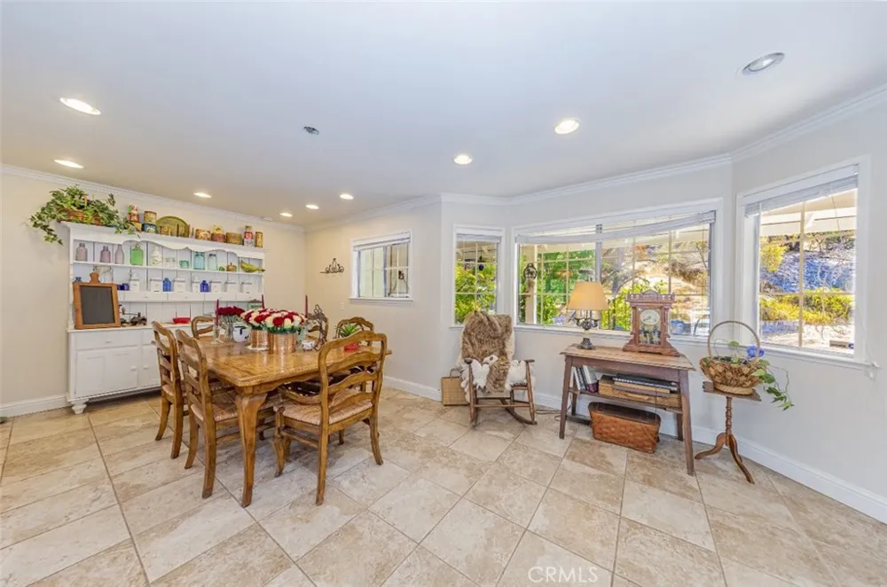 50622 Critter Creek Lane Oakhurst, CA 93644