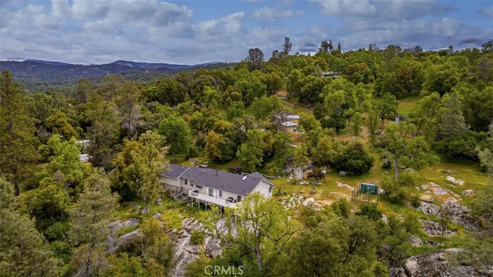 50622 Critter Creek Lane Oakhurst, CA 93644